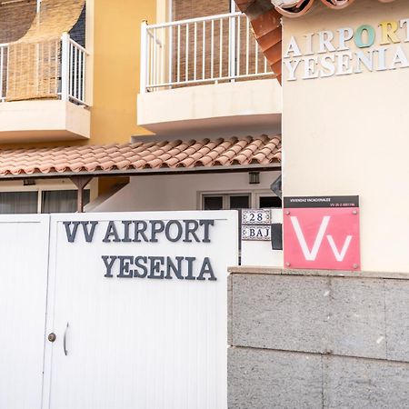 Yesenia Vv Airport Apartment El Matorral ภายนอก รูปภาพ