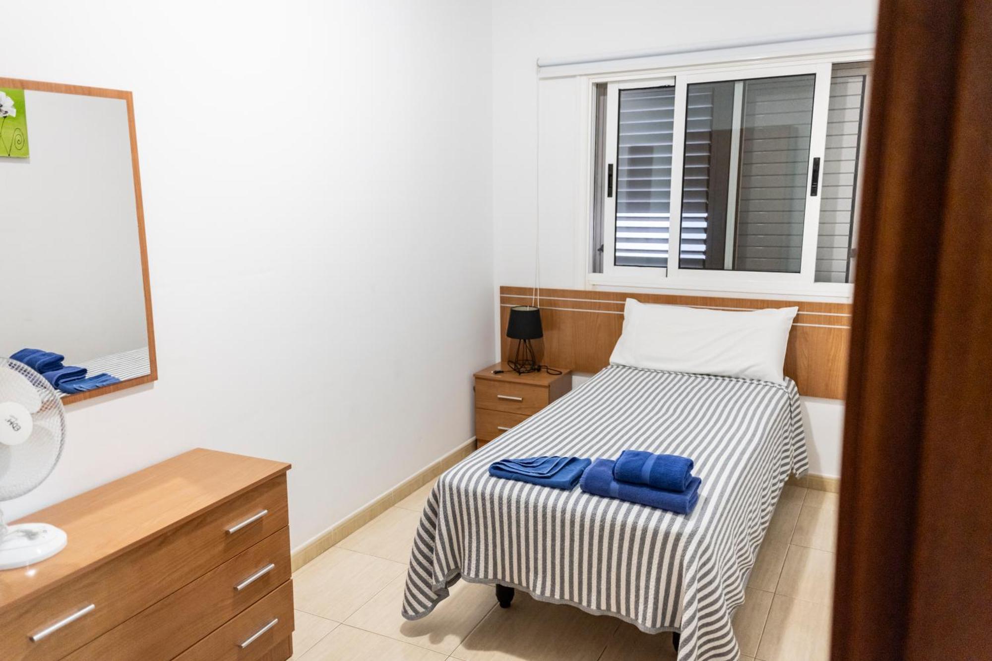 Yesenia Vv Airport Apartment El Matorral ภายนอก รูปภาพ