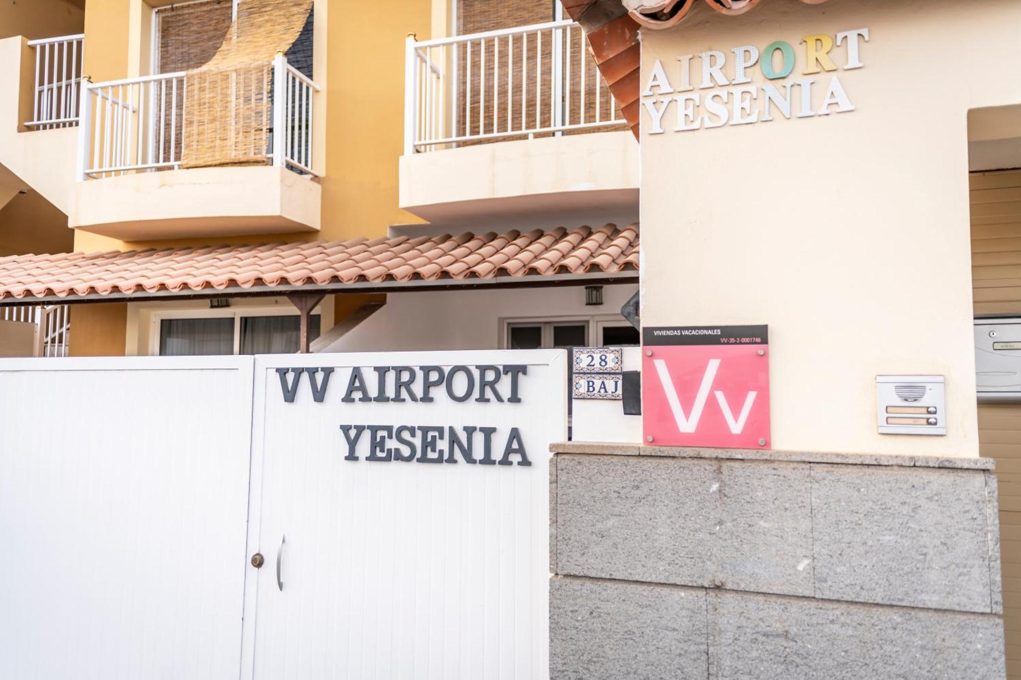 Yesenia Vv Airport Apartment El Matorral ภายนอก รูปภาพ