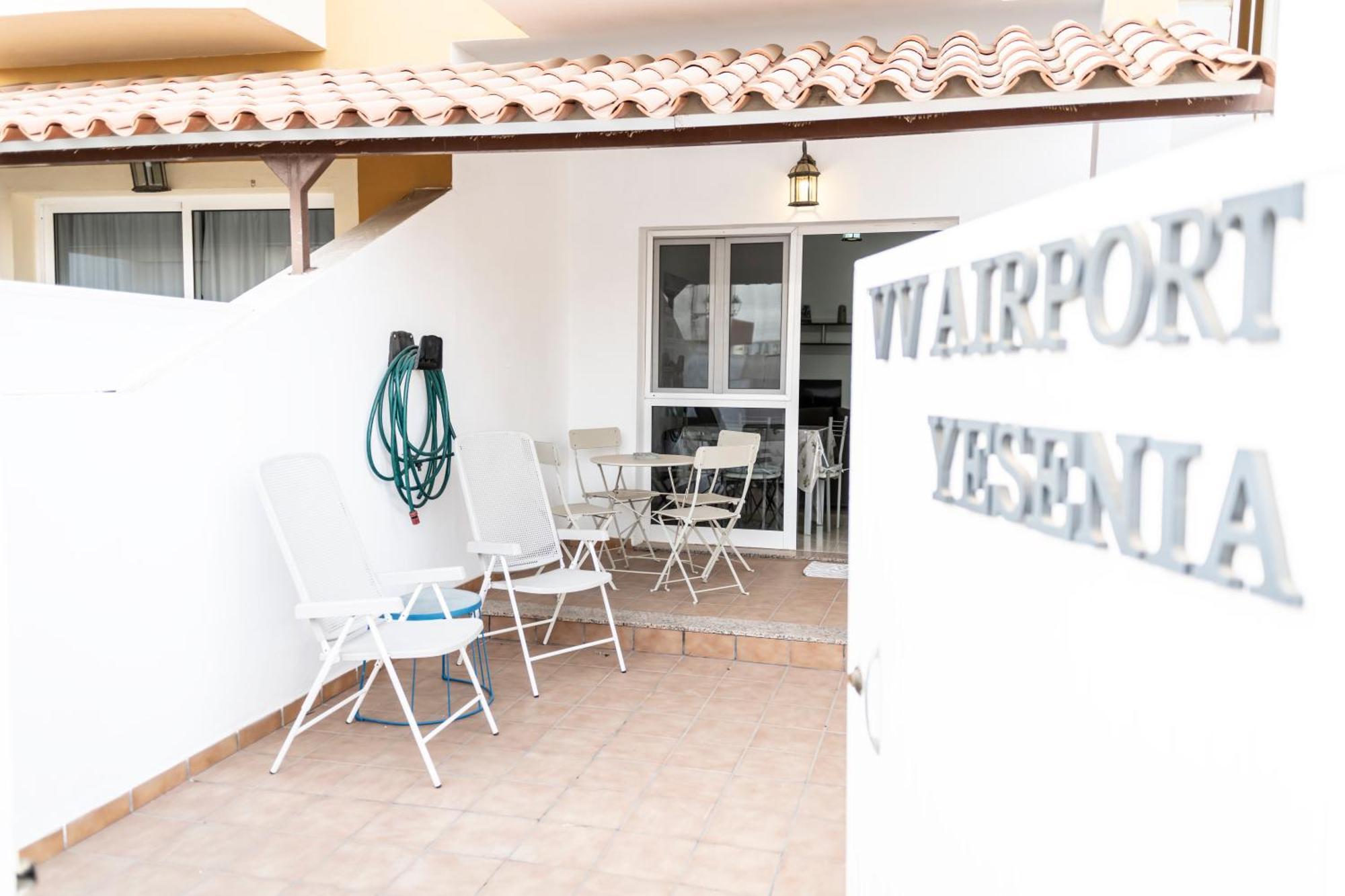 Yesenia Vv Airport Apartment El Matorral ภายนอก รูปภาพ